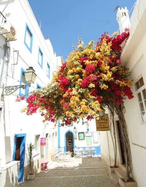 Rua da Bateria in Albufeira Old Town