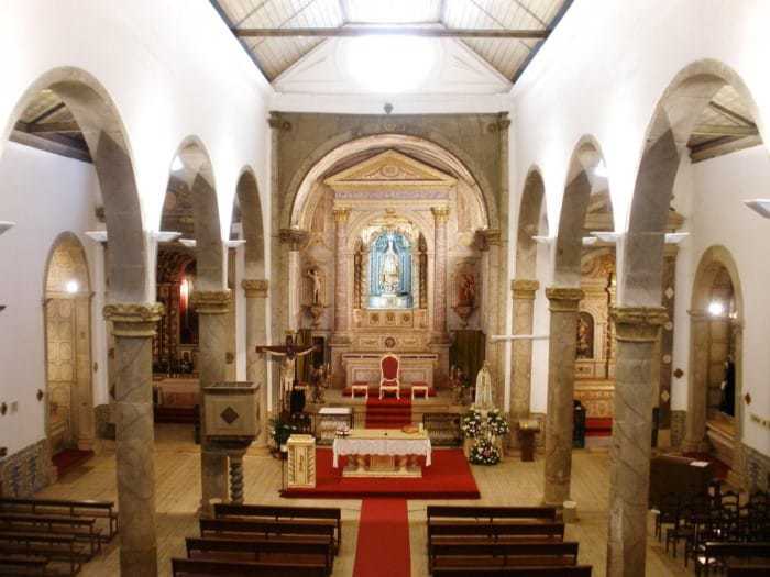 Igreja De São Sebastião Lagos Inside